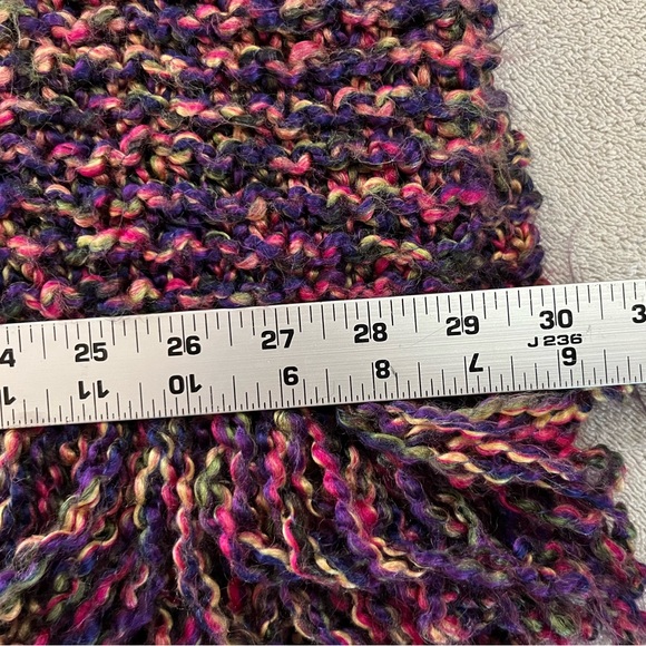 Fringed shawl variegated yarn Handmade Knit Wrap - Picture 5 of 7